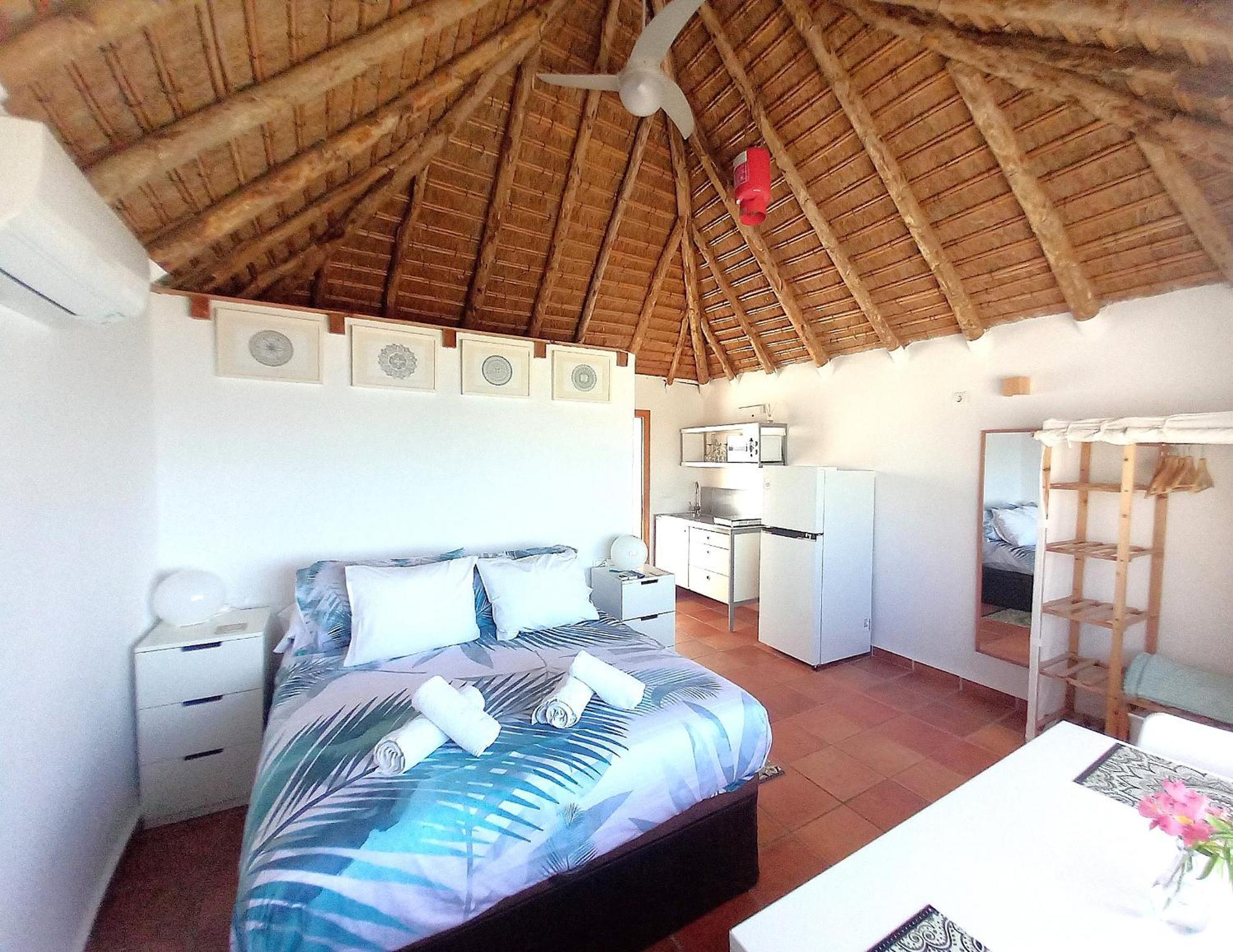 Mandala Bungalows Los Canos De Meca Exterior foto