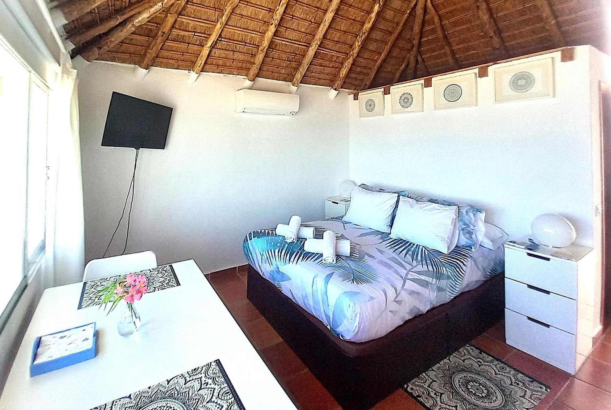 Mandala Bungalows Los Canos De Meca Exterior foto